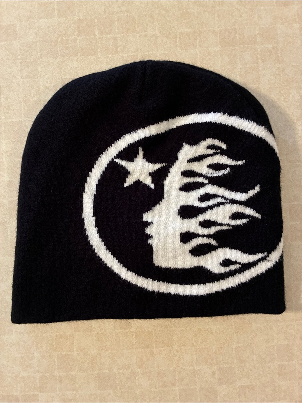 Unknown Source Winter Beanie hat. OS
